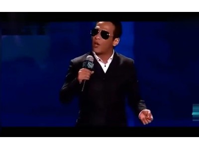 夸别人唱歌好听的幽默句子